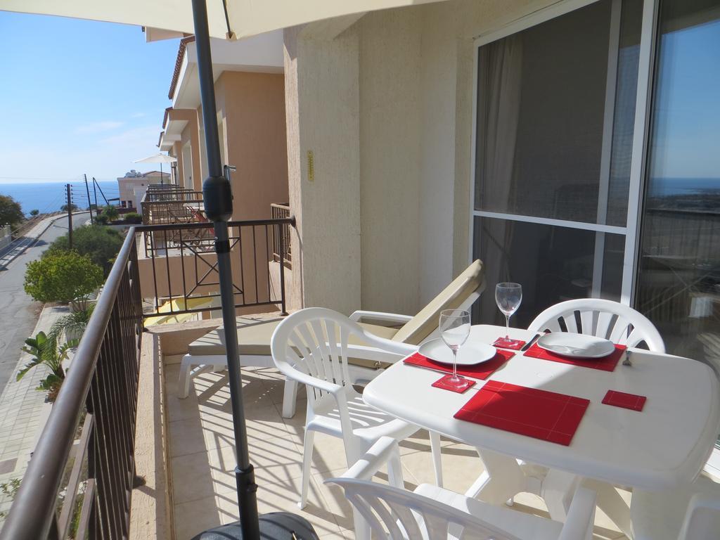 Melania Apartment Paphos ภายนอก รูปภาพ