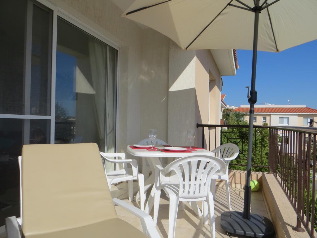 Melania Apartment Paphos ภายนอก รูปภาพ