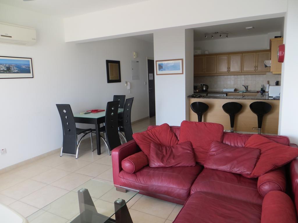 Melania Apartment Paphos ภายนอก รูปภาพ